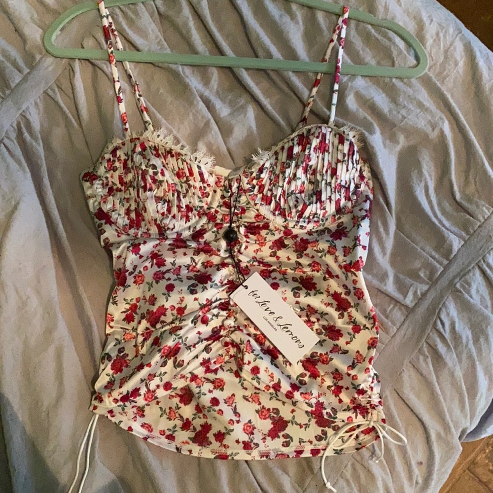 For love and lemons VS top
